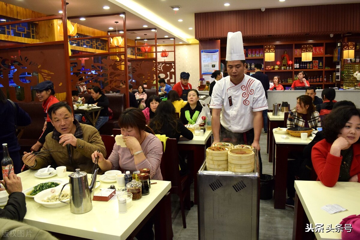 饺子馆如何做营销活动，用免费水饺一年赚30万